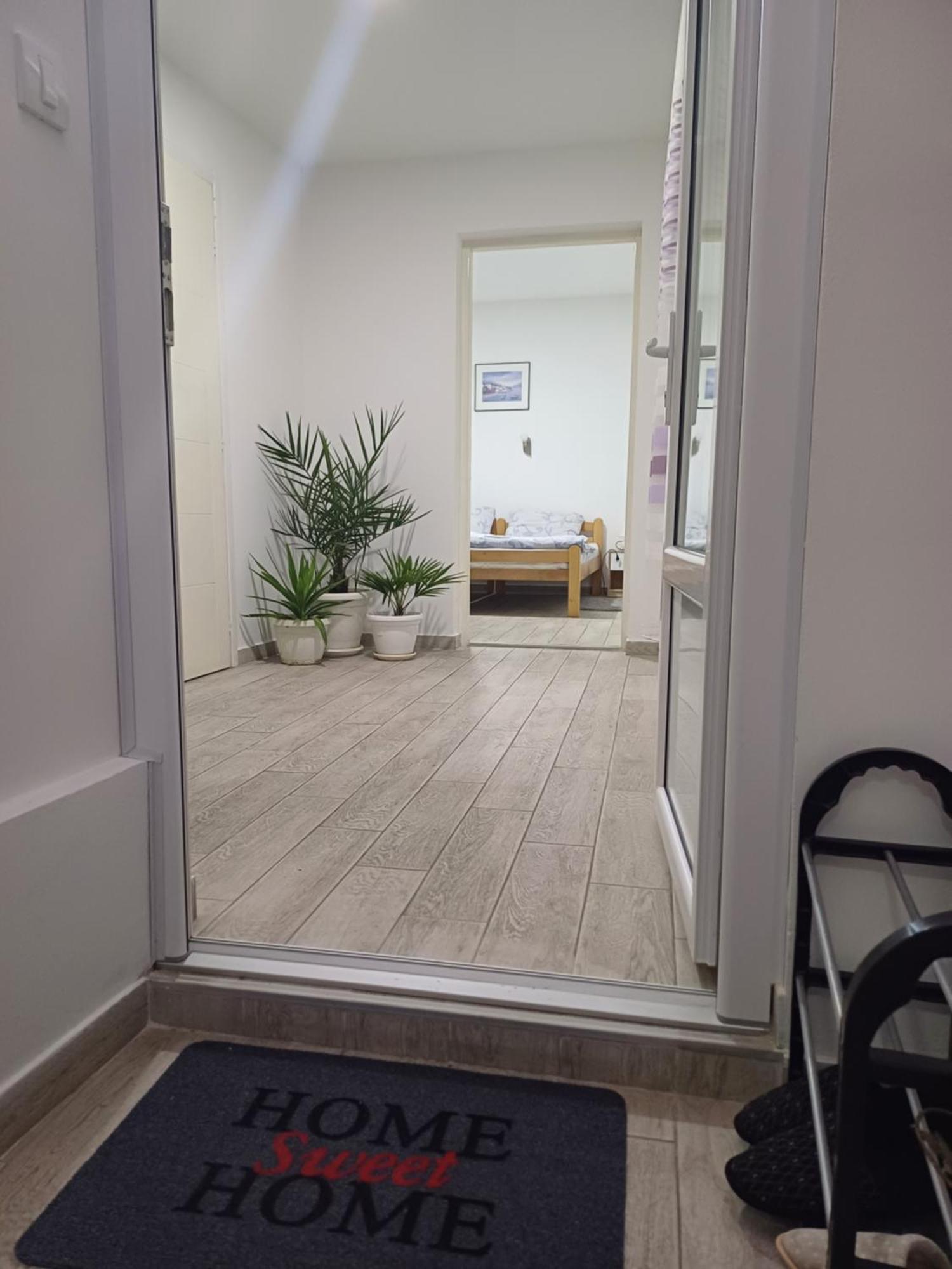Apartman “Sanja” Пирот Екстериор снимка